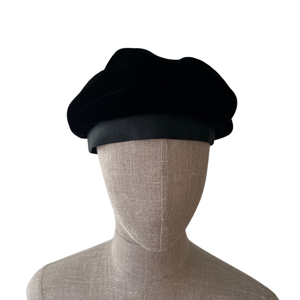Black Velvet Beret